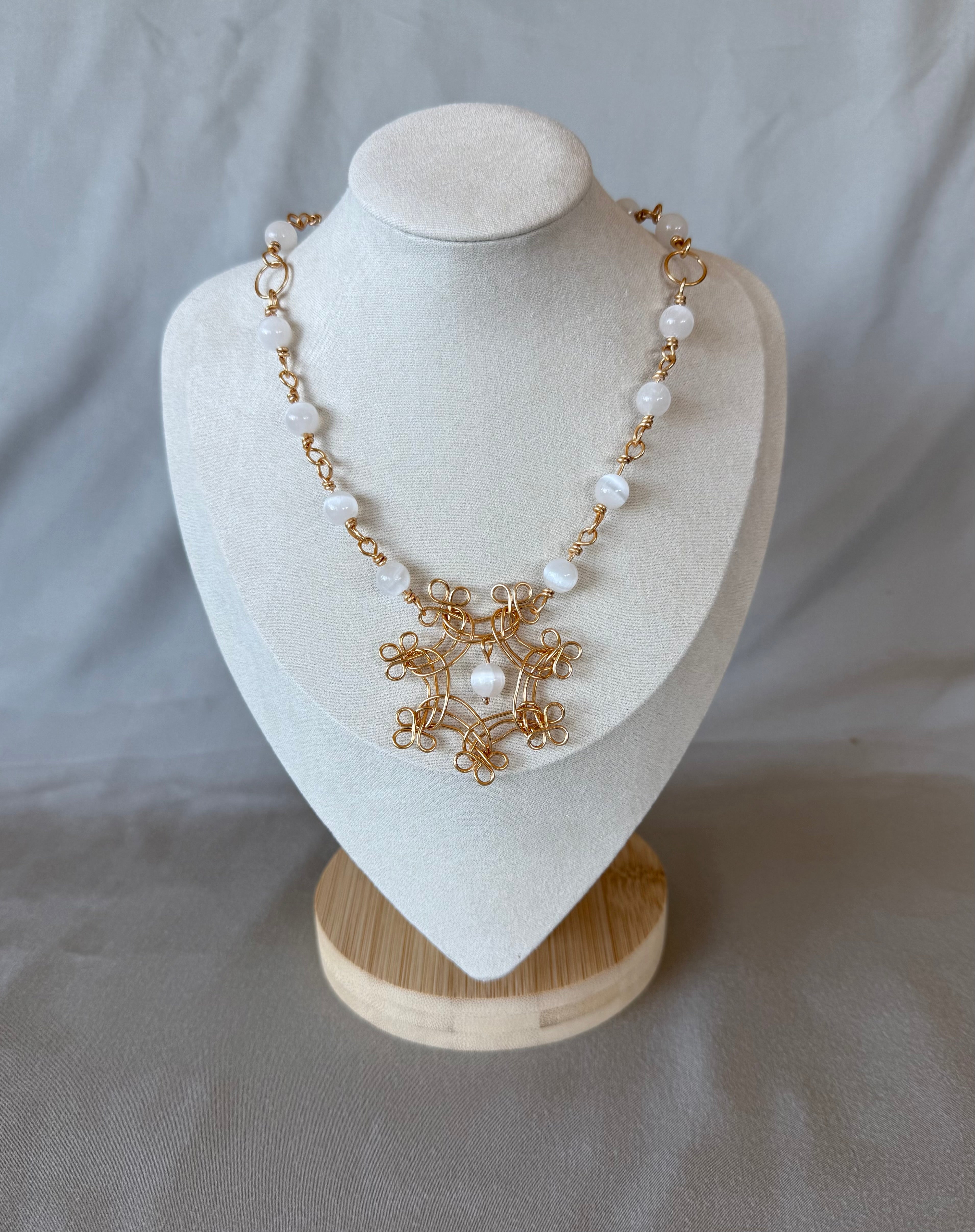 Chione’s Snowflake Choker