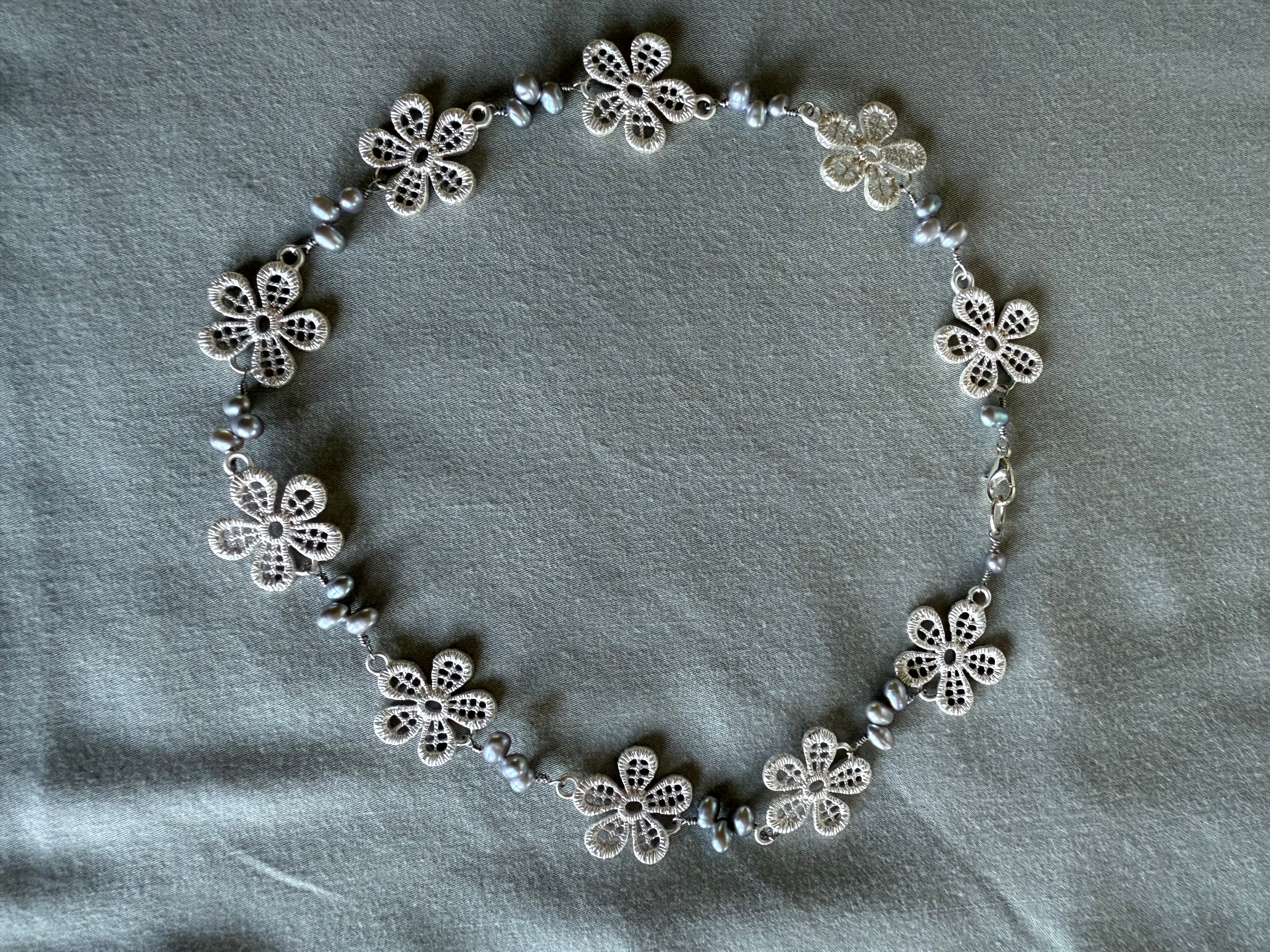 Arnica Choker